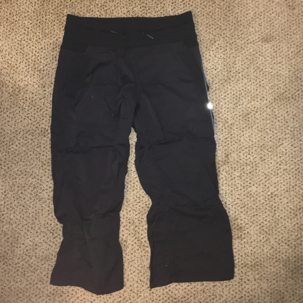 Black Lululemon dance studio crop