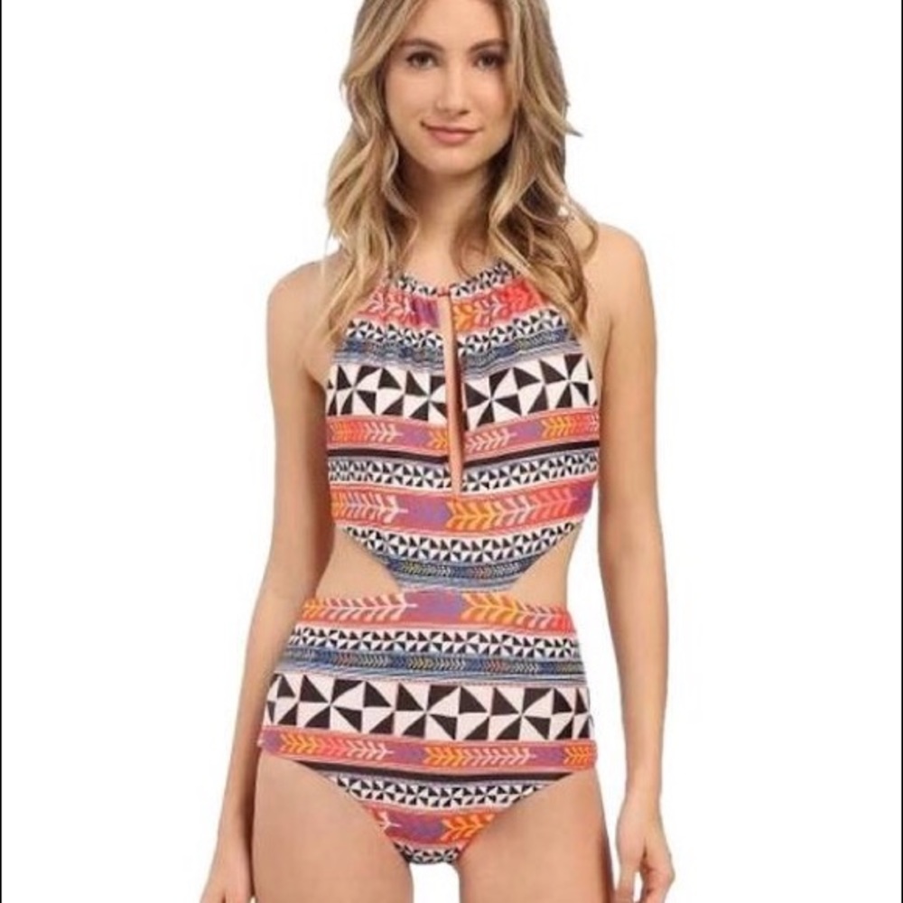 Mara Hoffman - Pinwheel Poppy slit front swimsuit