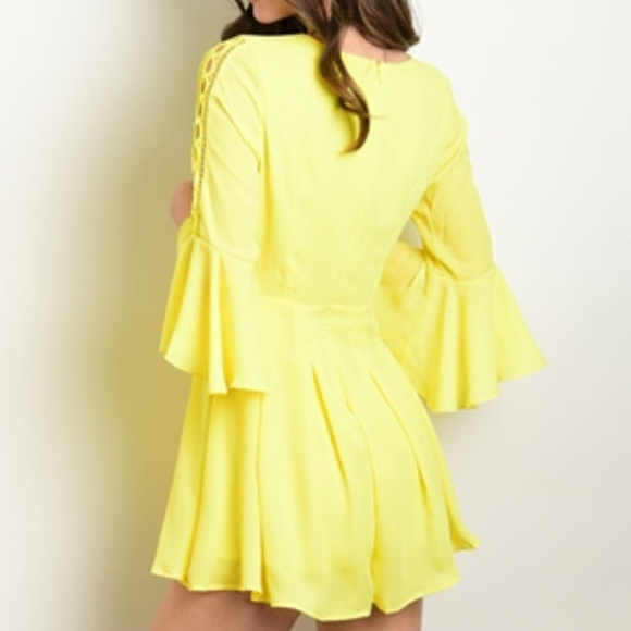 MELLOW YELLOW BELL-SLEEVE ROMPER - Picture 4 of 4