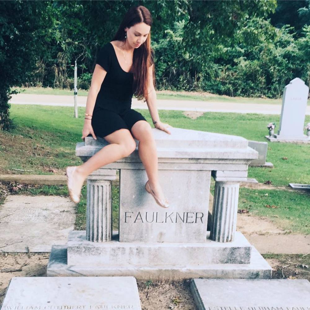 Meet your Posher, Lauren