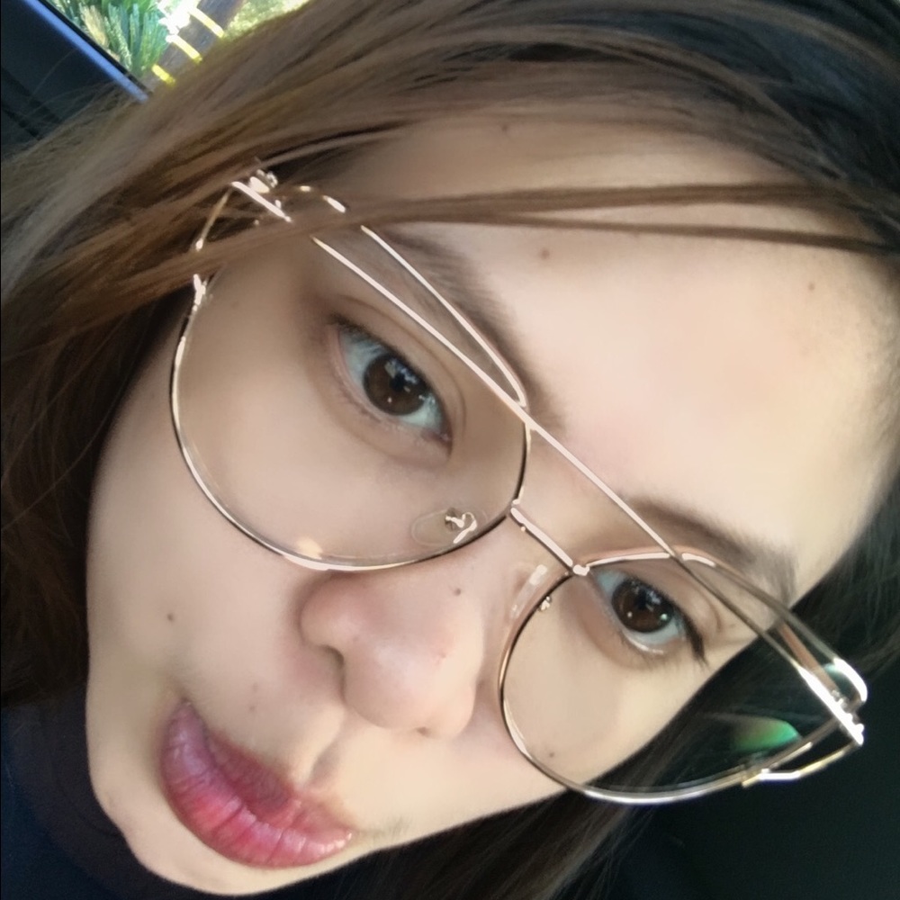 Meet your Posher, Angelique