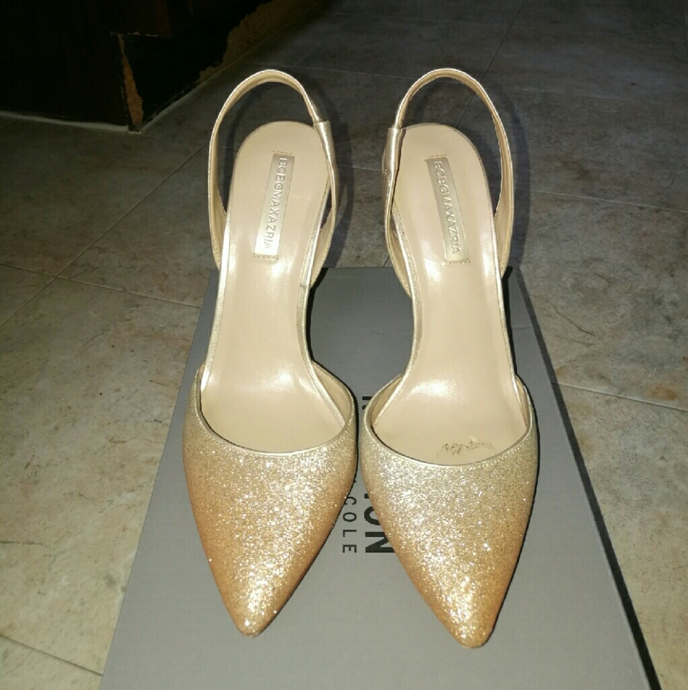 bcbg nude colored, pointy 5 heels