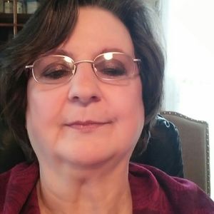 Meet your Posher, Deborah