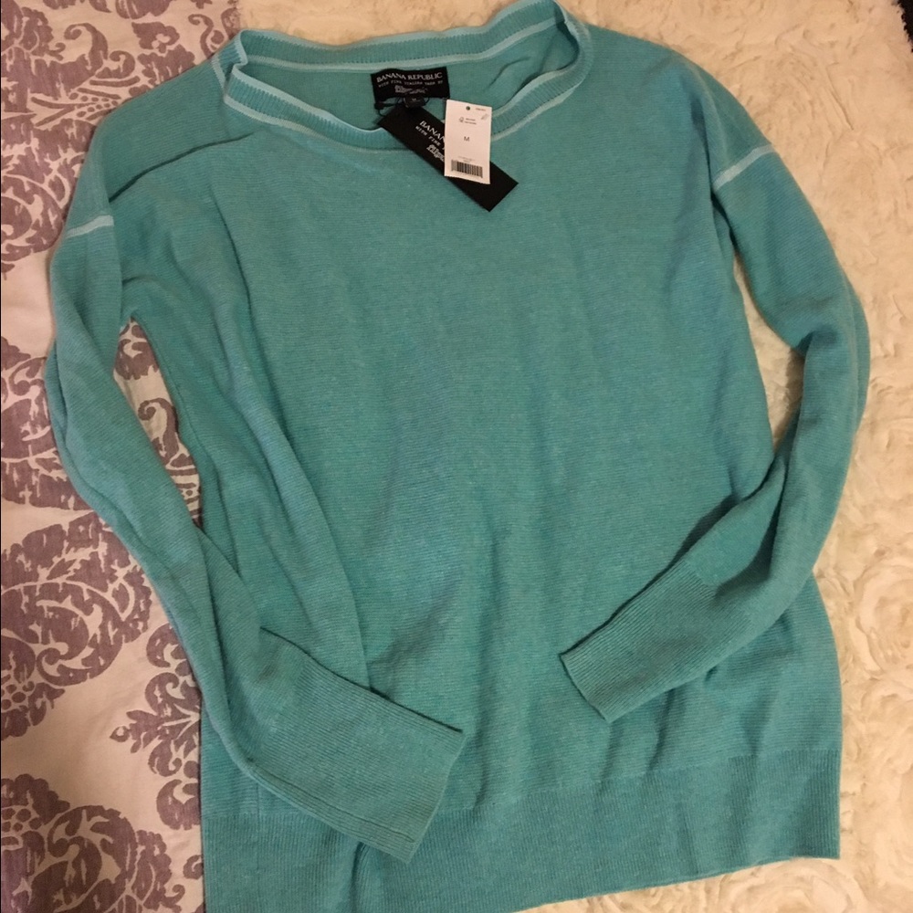 Banana republic light blue sweater