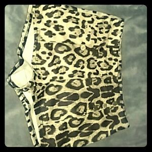 High wasted shorts