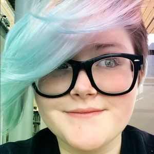 Meet your Posher, Karlee