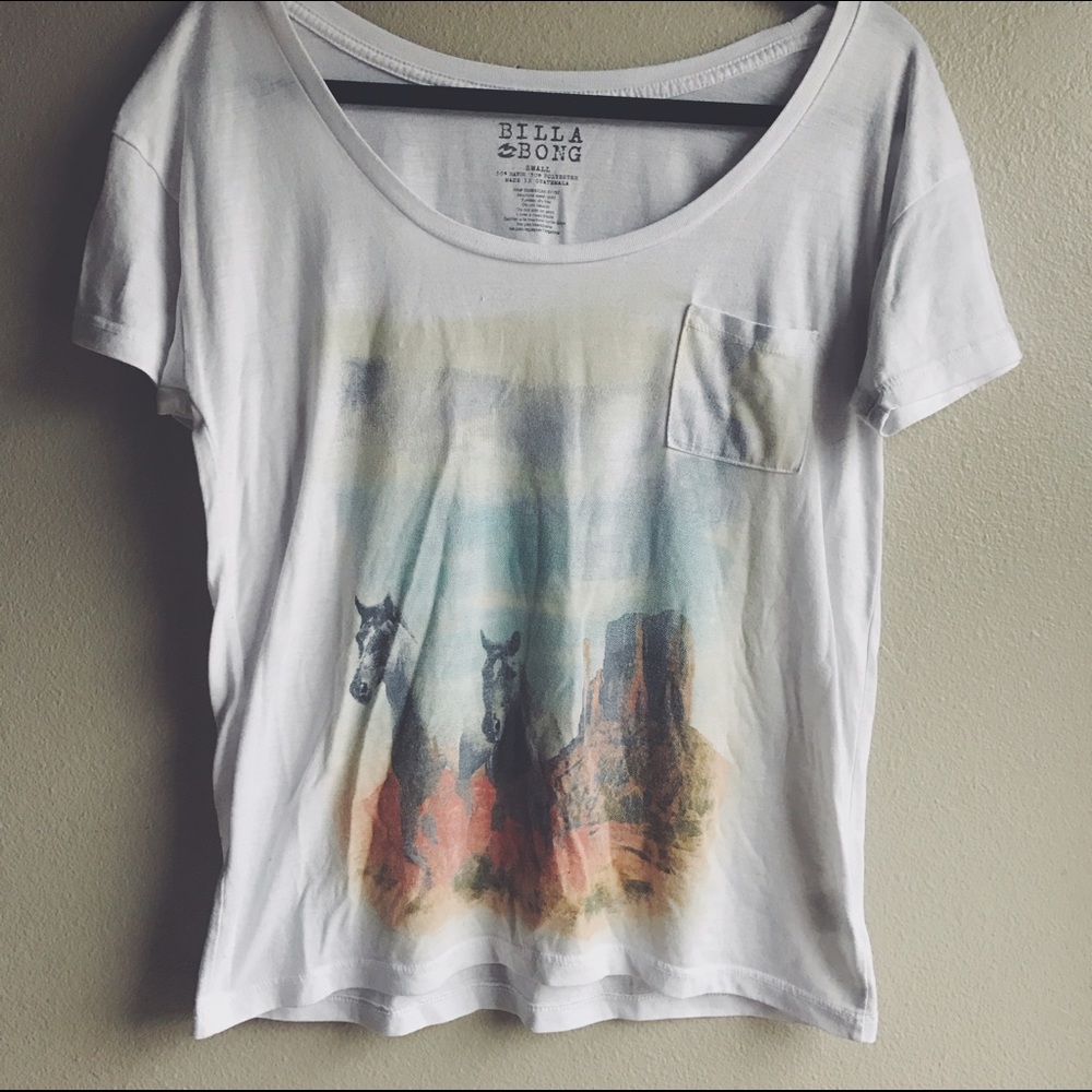 •Billabong pocket tee•