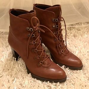 Stuart Weitzman Mackinac Boot