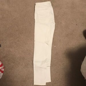 White skinny jeans