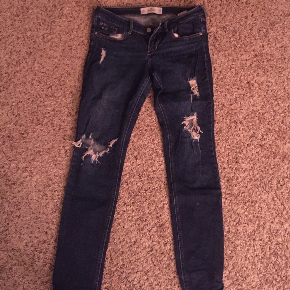 Hollister ripped skinny jeans