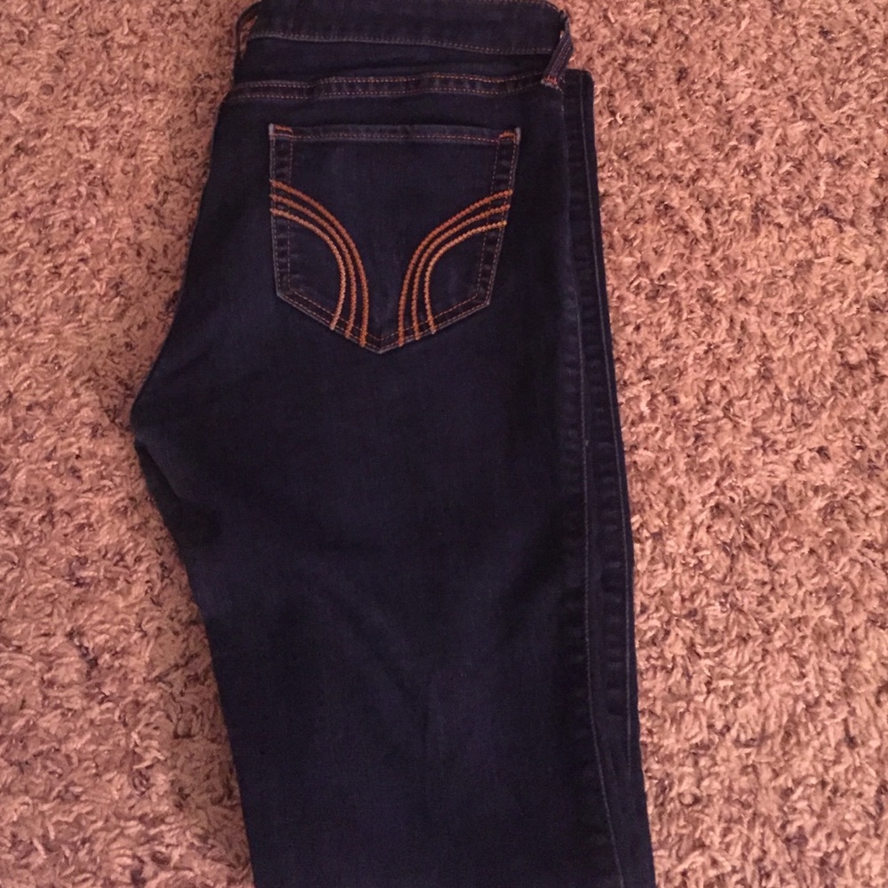 Dark wash, very skinny hollister jeans
