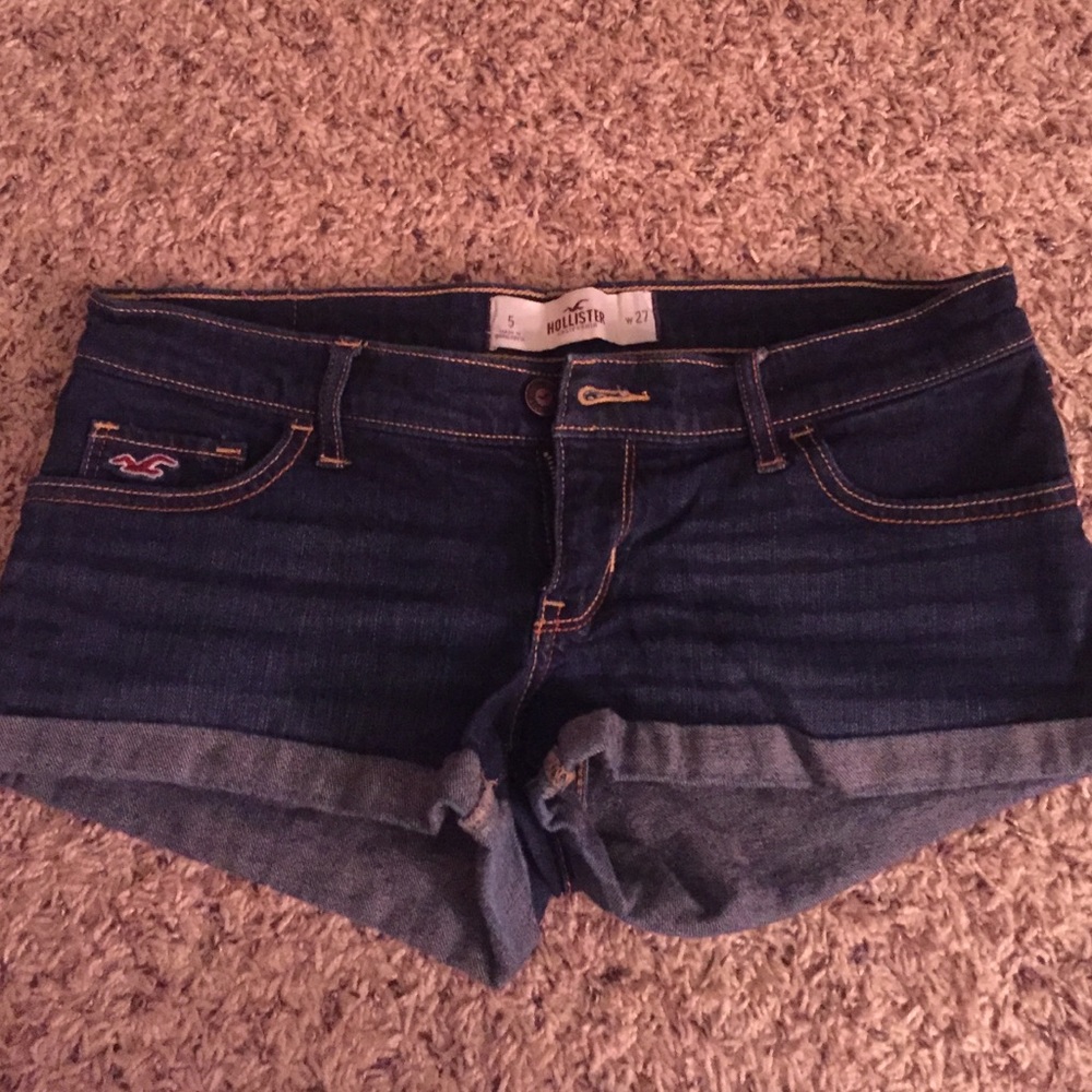 The perfect hollister jean shorts