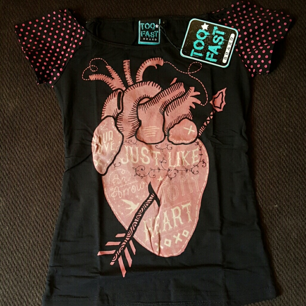 Corset Back Raglan Heart Tee - Picture 3 of 4