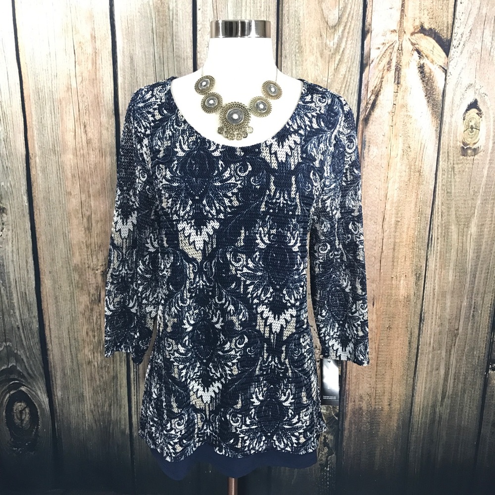 Style&Co- Printed Scroll Top