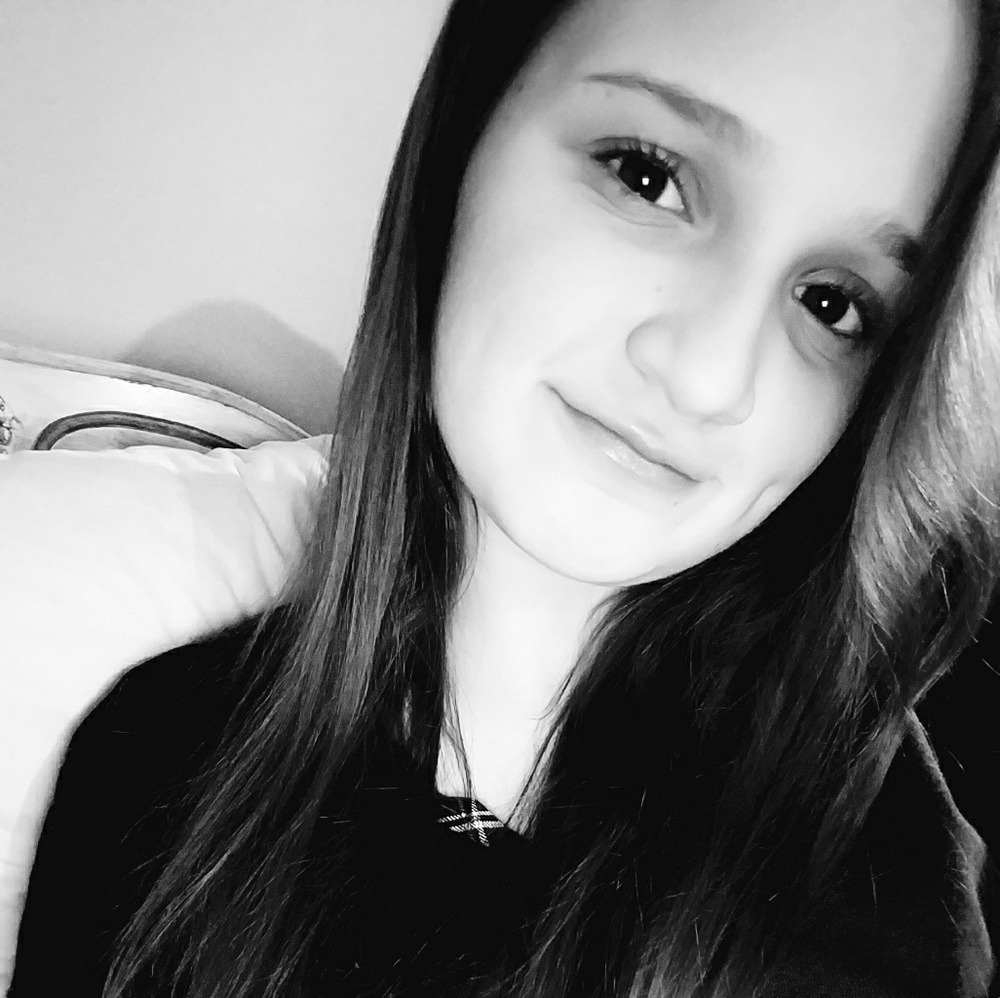 Meet your Posher, Abigail