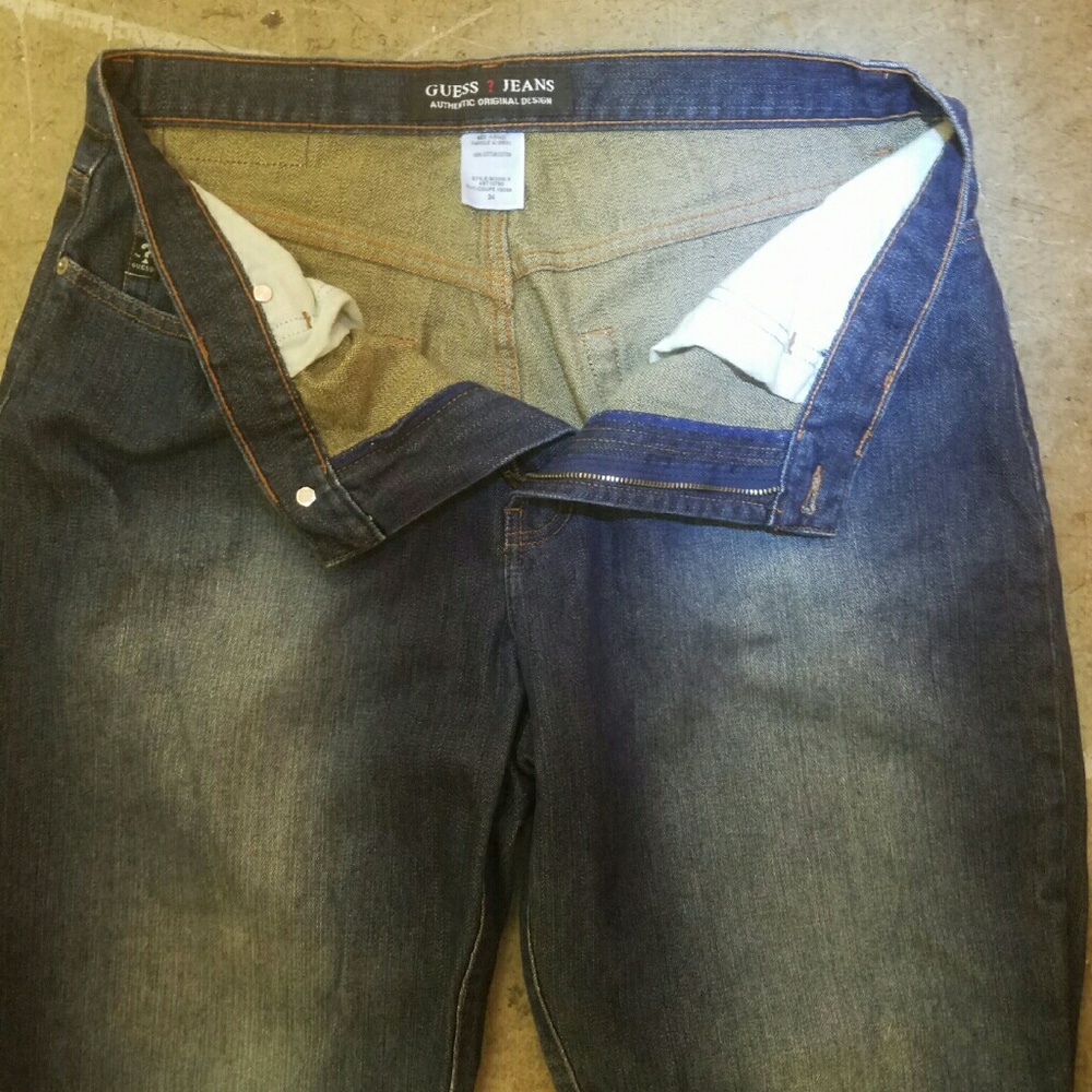 Guess - Picture 2 of 4
