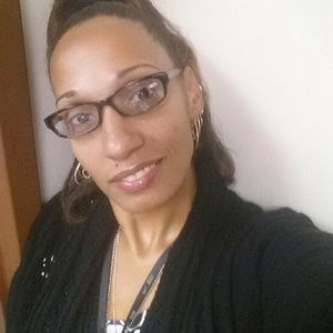 Meet your Posher, Joya