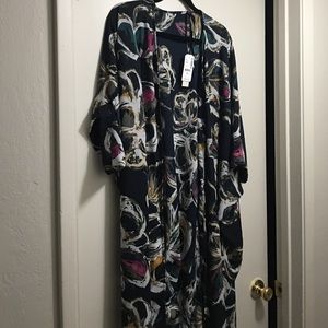 Floral Seven7 Melissa McCarthy kimono