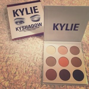 Kylie cosmetics Kyshadow Bronze palette
