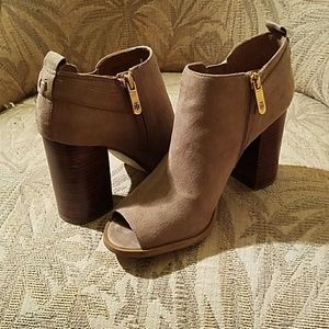 Tommy Hilfiger suede peep toe booties