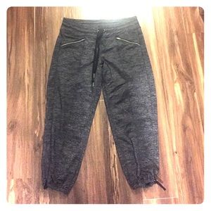 Athleta Quest Metro Slouch Capri