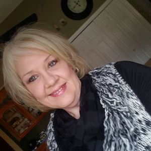 Meet your Posher, Lori