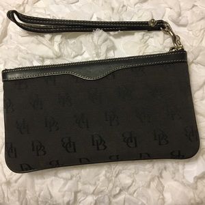 Dooney & Bourke wristlet