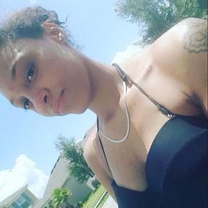 Meet your Posher, Adrionna