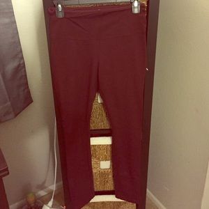Maroon leggings