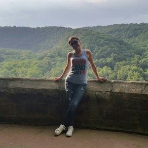 Meet your Posher, Stephanie