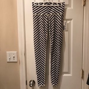 Brand new Teeki hot yoga pants!