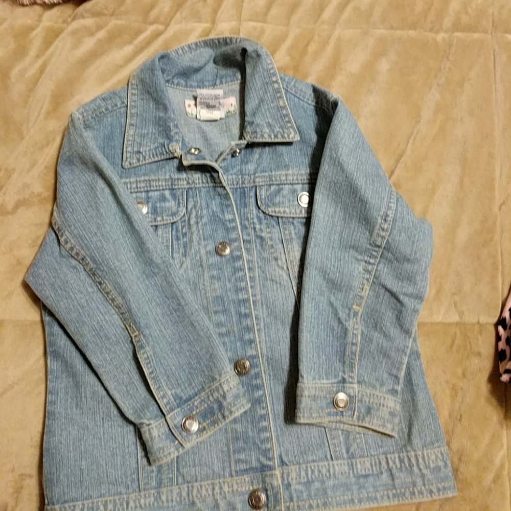 New old Navy jean jacket size 6