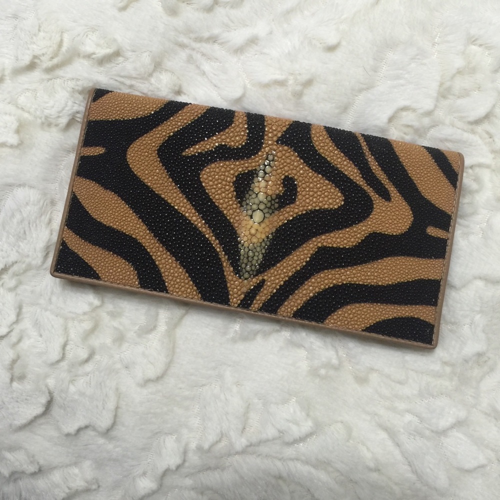 NWT-genuine stingray wallet