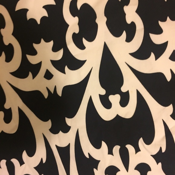 ❌SOLD❌ J. Crew Black White Pattern A Line Skirt - Picture 4 of 4