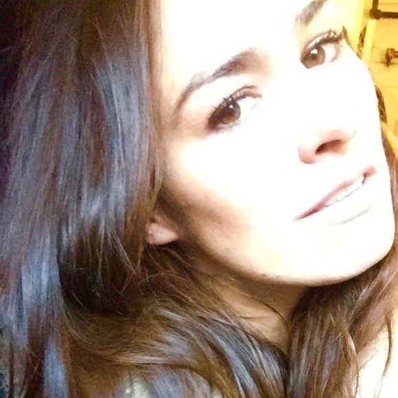 Meet your Posher, Carolyn - Picture 4 of 4