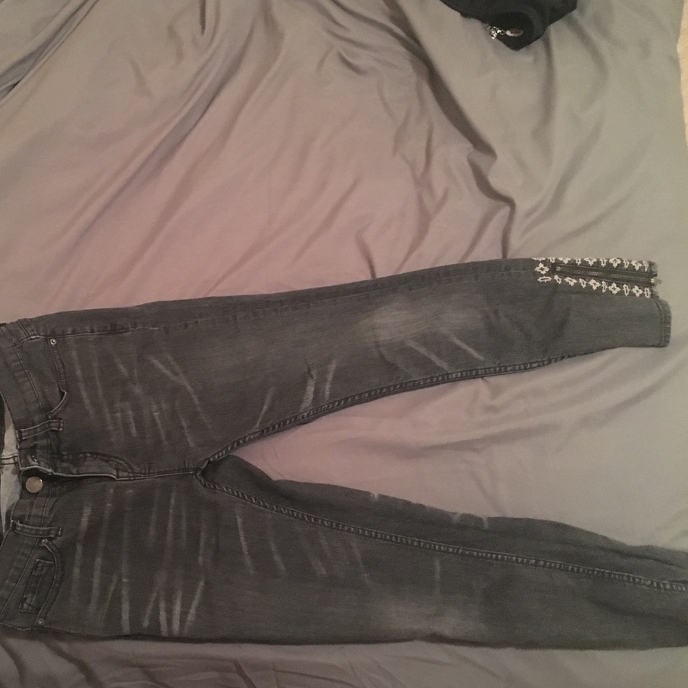 BDG capris