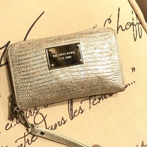 Michael Kors wristlet