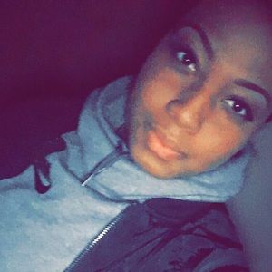 Meet your Posher, Danyelle