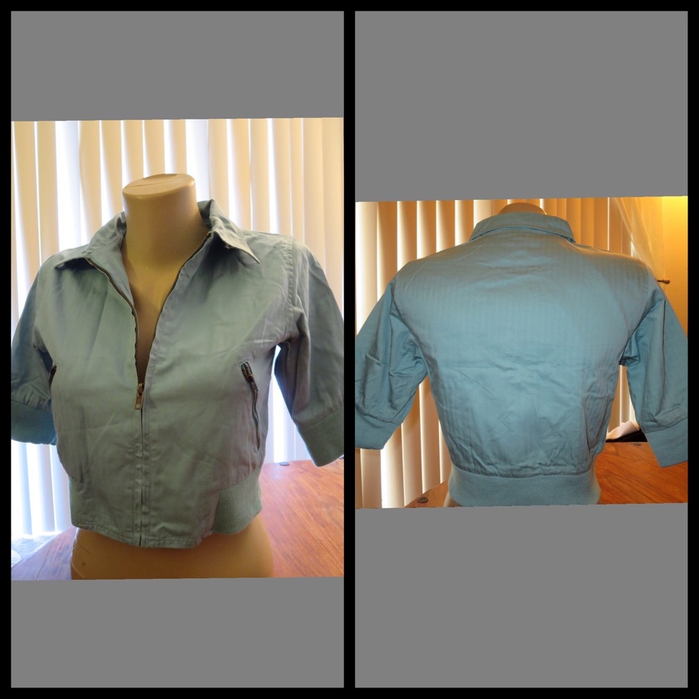 Light blue, short sleeve crop jacket, sz m
