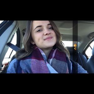 Meet your Posher, Angela