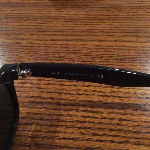 Ray-Ban New Wayfarer Black RB2132