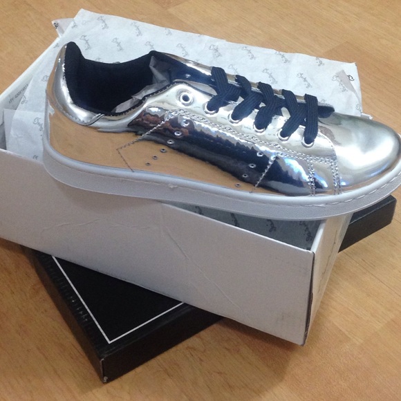 Last ☝️ 💧metallic mirror sneakers shoes - Picture 4 of 5