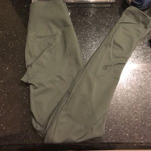 Lululemon olive leggings size 4