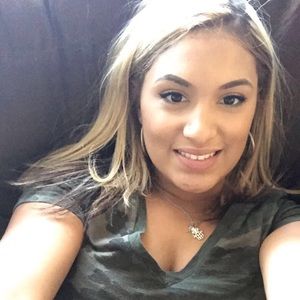 Meet your Posher, Shay