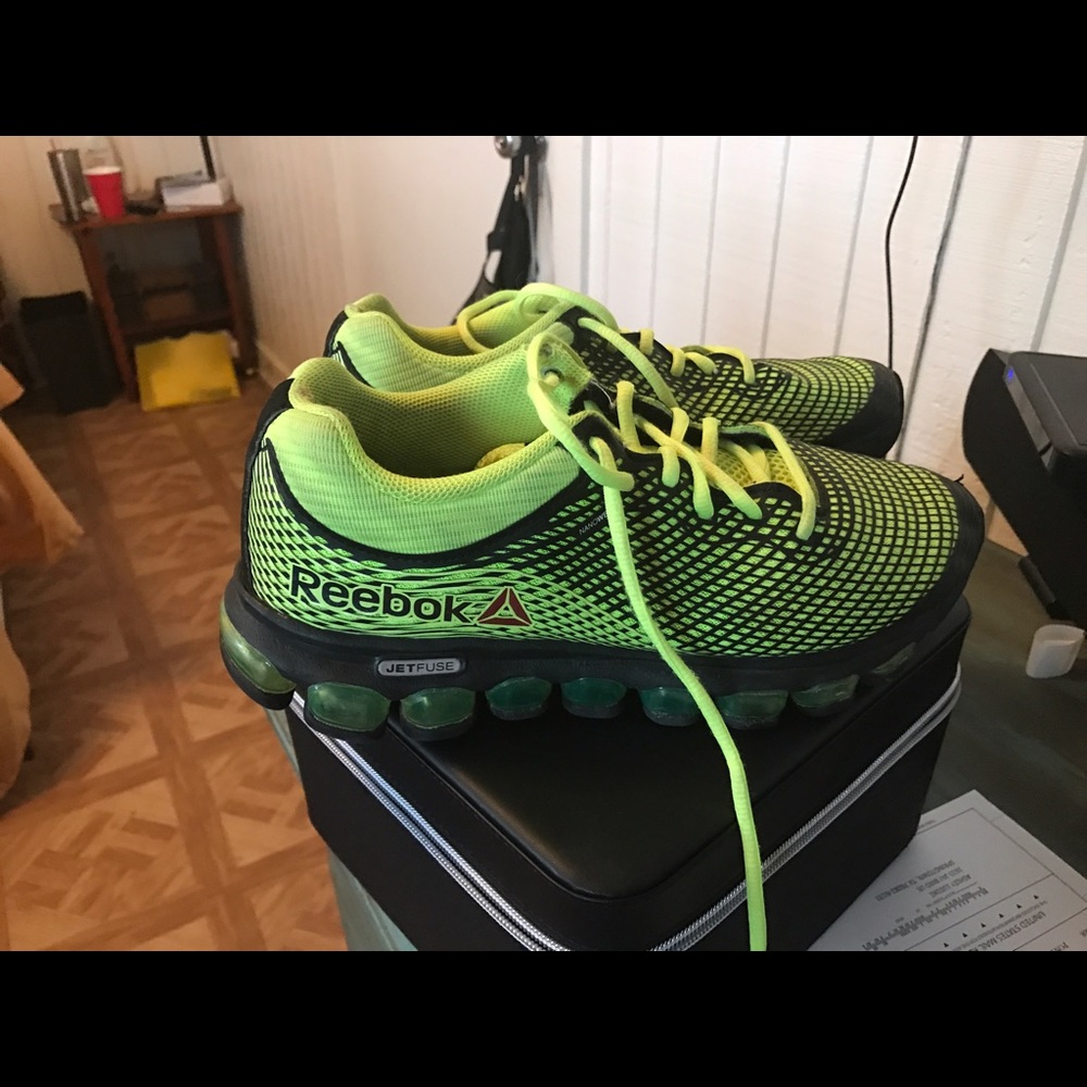 Rebbok size 7
