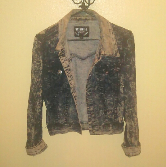 Jean jacket - Picture 2 of 4