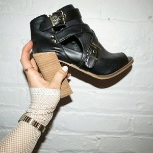Dolce Vita booties