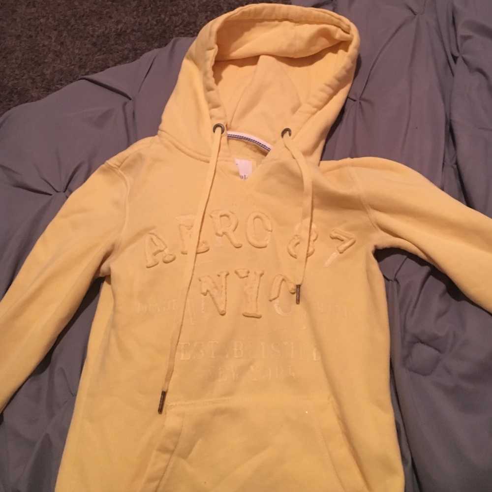 Yellow Aeropostale hoodie (xs)