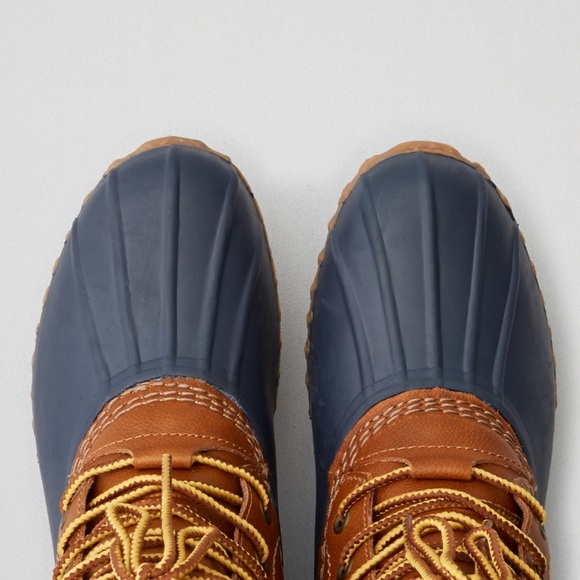 SOLD OUT! AEO Duck Snow Boots - Picture 2 of 3