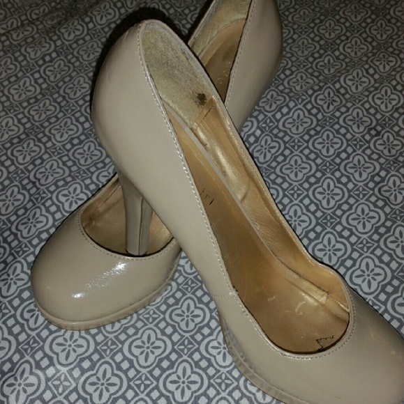 Madden Girl tan heels - Picture 1 of 3